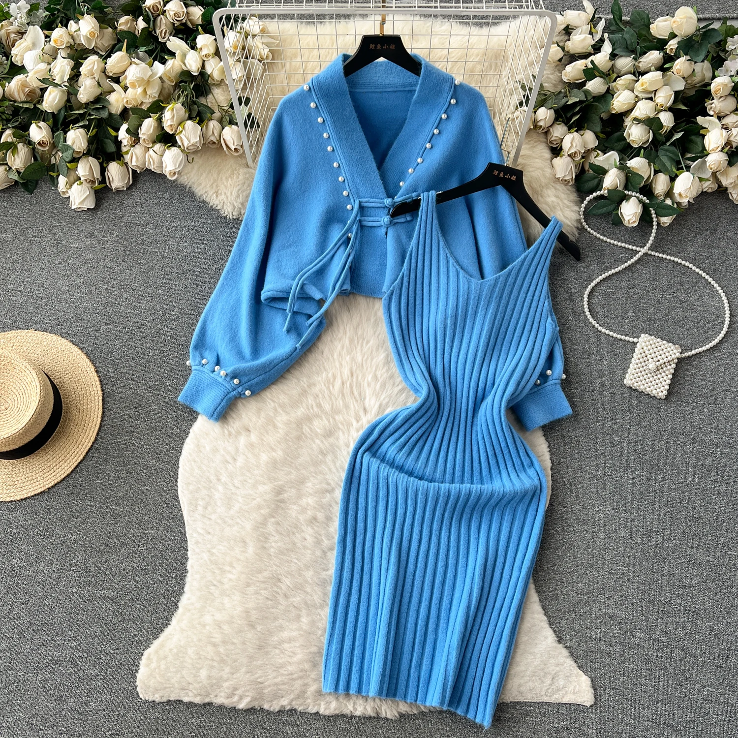 

Wholesale 2023 Autumn/Winter High End Slim Wrap Hip Strap Dress Retro Loose Knitted Shawl Coat Women's Set