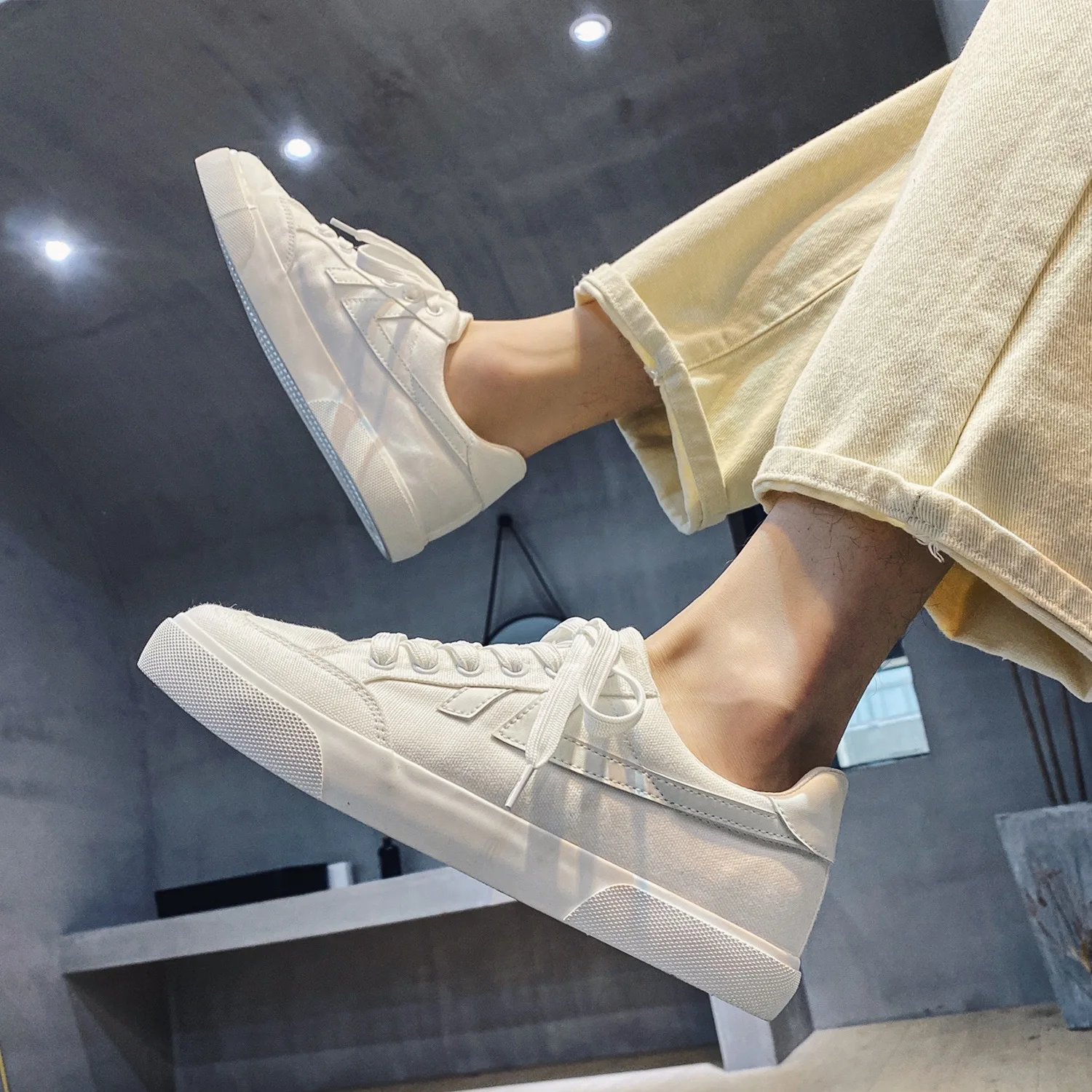

Canvas Low Cut Sneaker Unisex Couples Men For Women Canvas Trendy Shoes Casual Manufacture Shoes