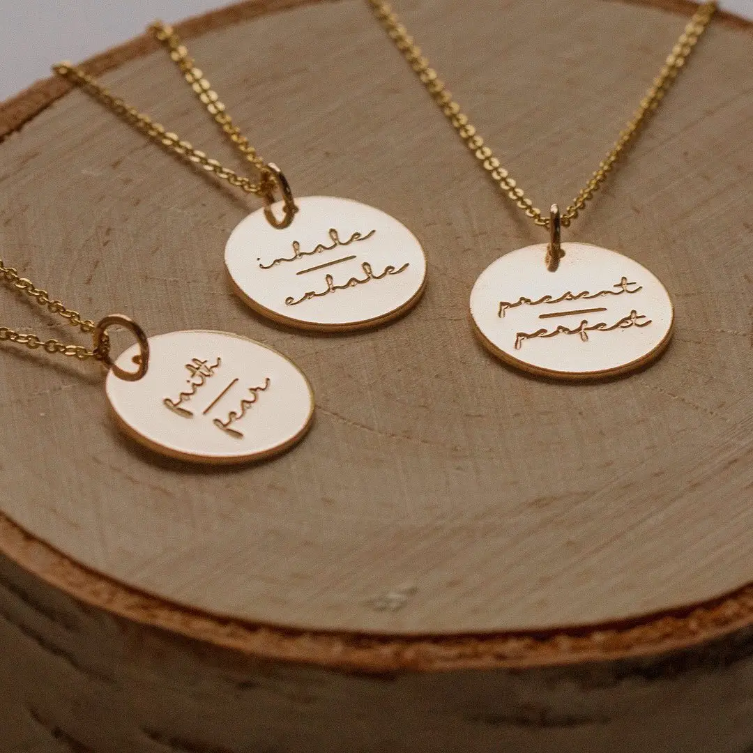 

Faith Gift Items Customized Gold Name Plated Necklace Round Ring Pendant Necklace for Girls, Picture