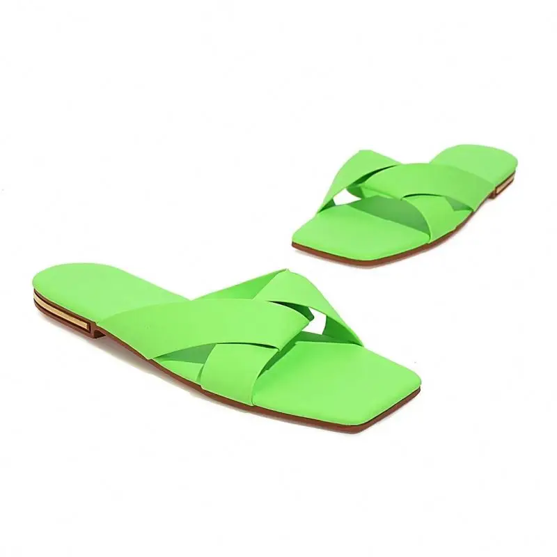 

2021 Factory direct sale hot sale summer women new fashion candy color square head beach plus size slippers sandals, Black, yellow, green, beige