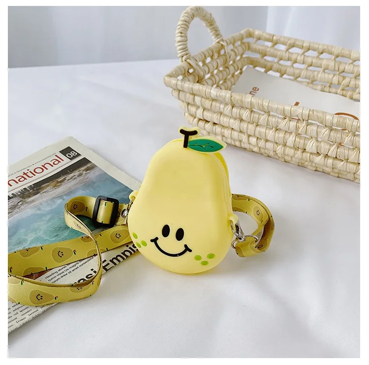 

2021 Cute 3d Shape Korean Style Gift Bag for Children Cross Wide Shoulder Girl Handbag Kid jelly POP it Purse Silicone