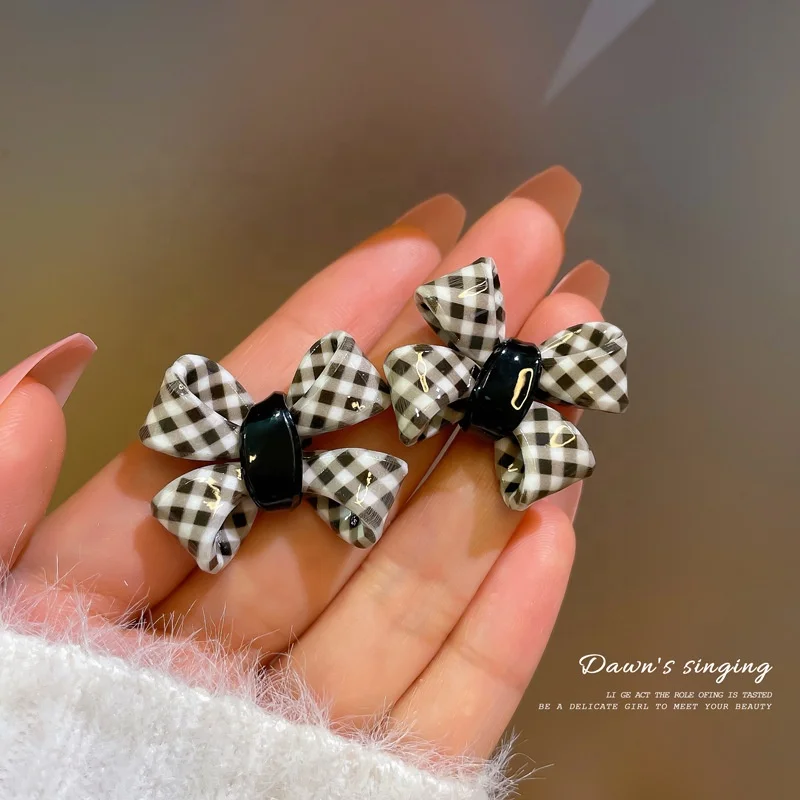 

2022 Newest Jewelry Copper Alloy Women Black And White Grid Butterfly Bow Banquet Earring, White, gold