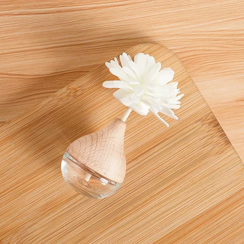 Mini 6Ml Car Aromatherapy Empty Perfume Bottles clear Glass Car Fragrance Perfume Bottle with Flower Wooden Cap