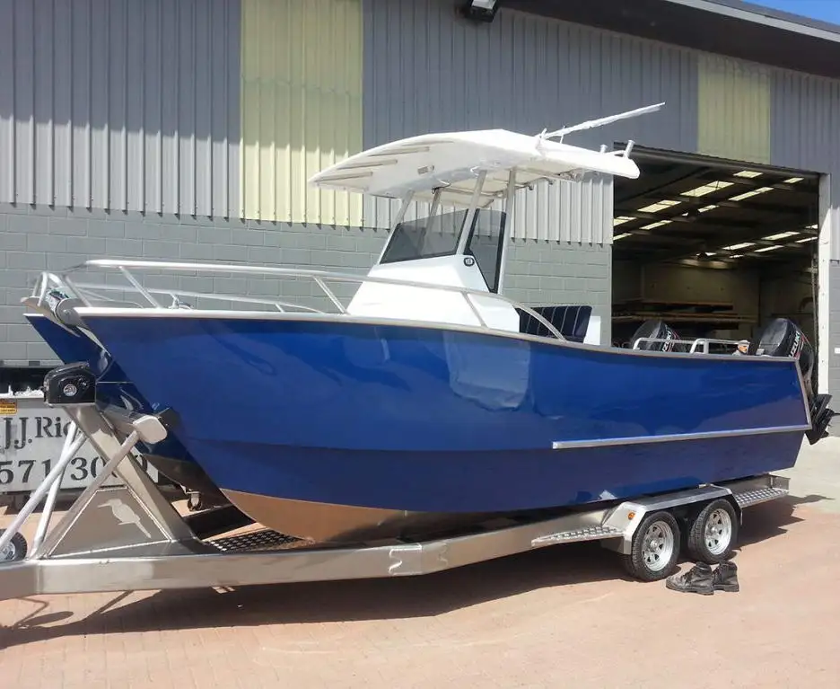 24 ft catamaran center console