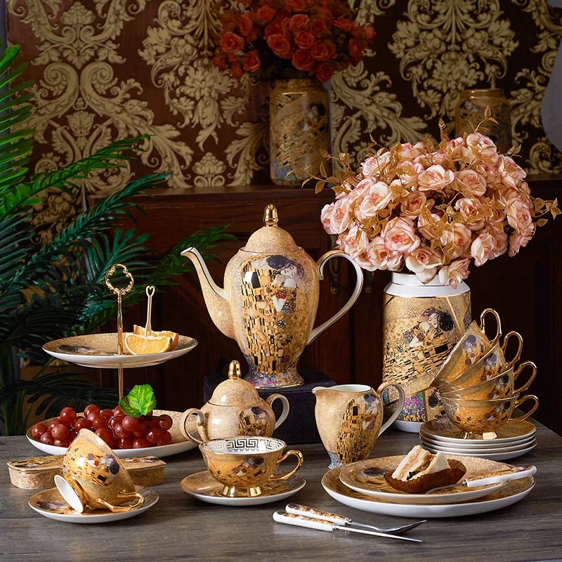 

Luxury The Famous Painter Gustav Klimt Ceramic Coffee Tea Cup Set Bone China Latte Cups Cake Stand Drinkware