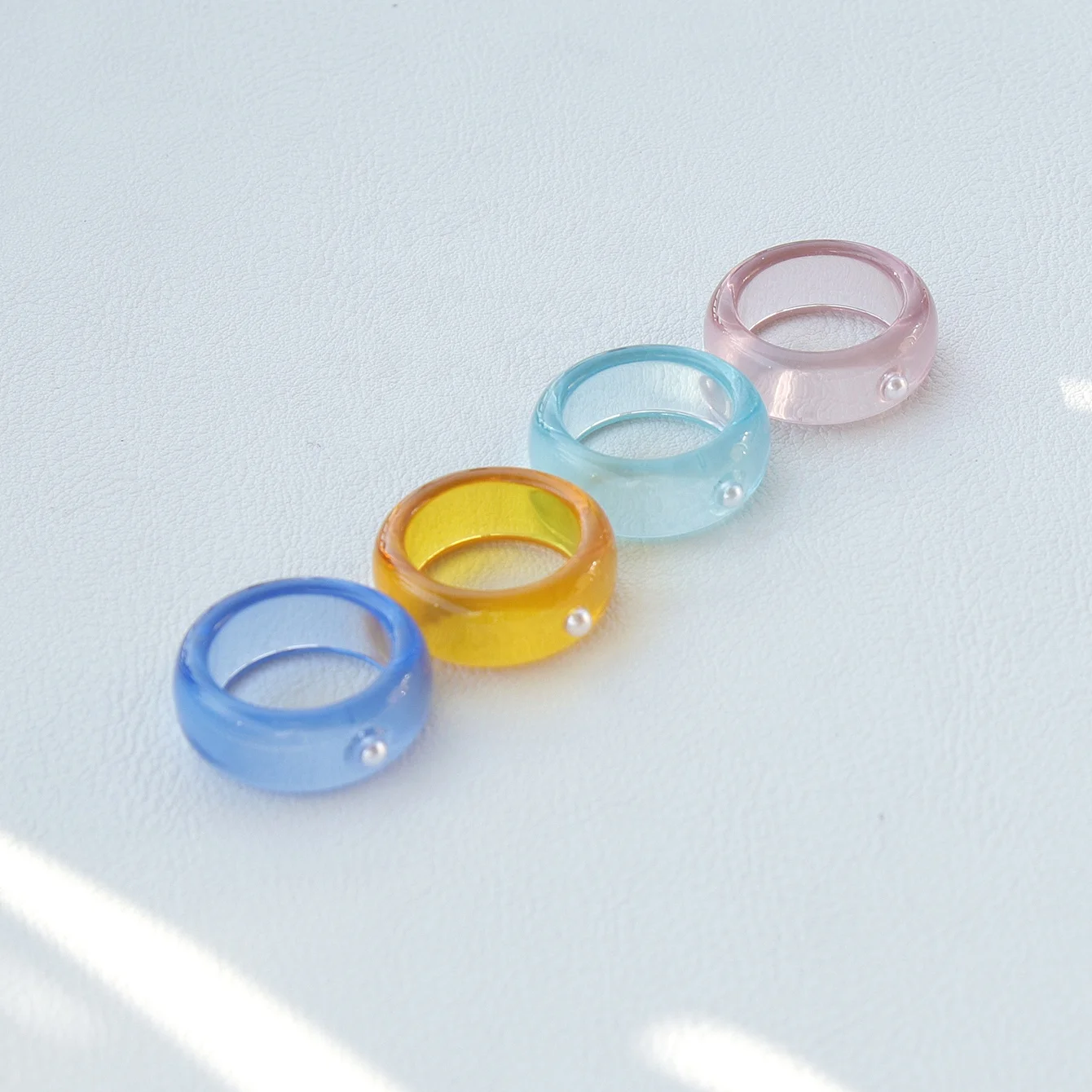 

JUHU 2021 Fashion rings resin Acid Acrylic Acetate Simple Transparent colorful Ring pearl Resin Ring for women Jewelry Wholesale
