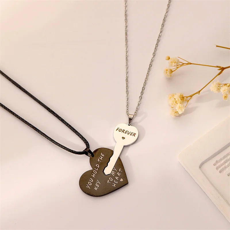 

Stainless Steel Friendship Jewelry Half Puzzle Heart Key Pendant Necklace For Valentine's Day Gift