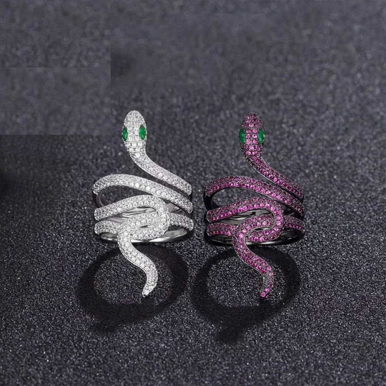 

Personality fashion three-dimensional snake ring
