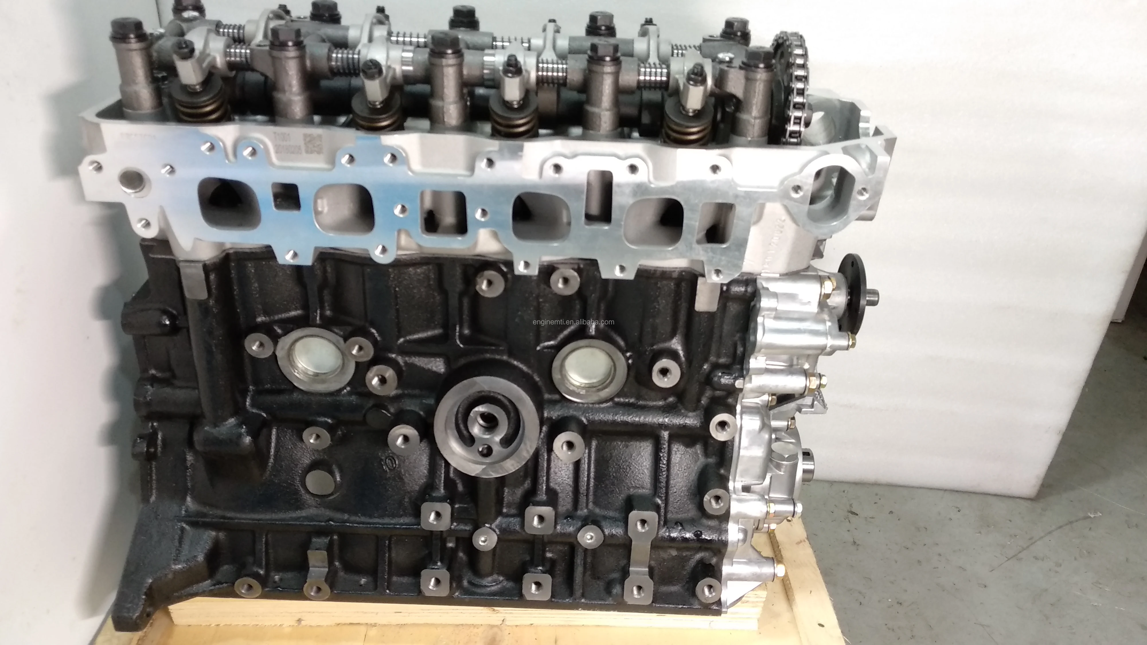 Brand New Petrol Engine 22r 22re Long Block 2.4l For Toyota Hilux