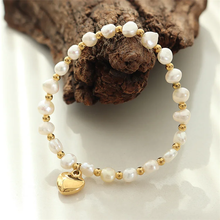 

China Wholesale Fashion Creative Design Freshwater Pearl Love Heart Pendant Stainless Steel 18K Gold Plated Bracelet