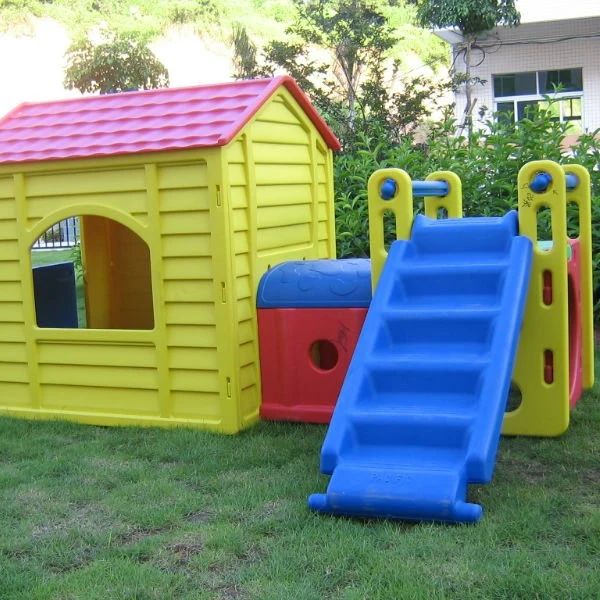 outdoor playhouse toys