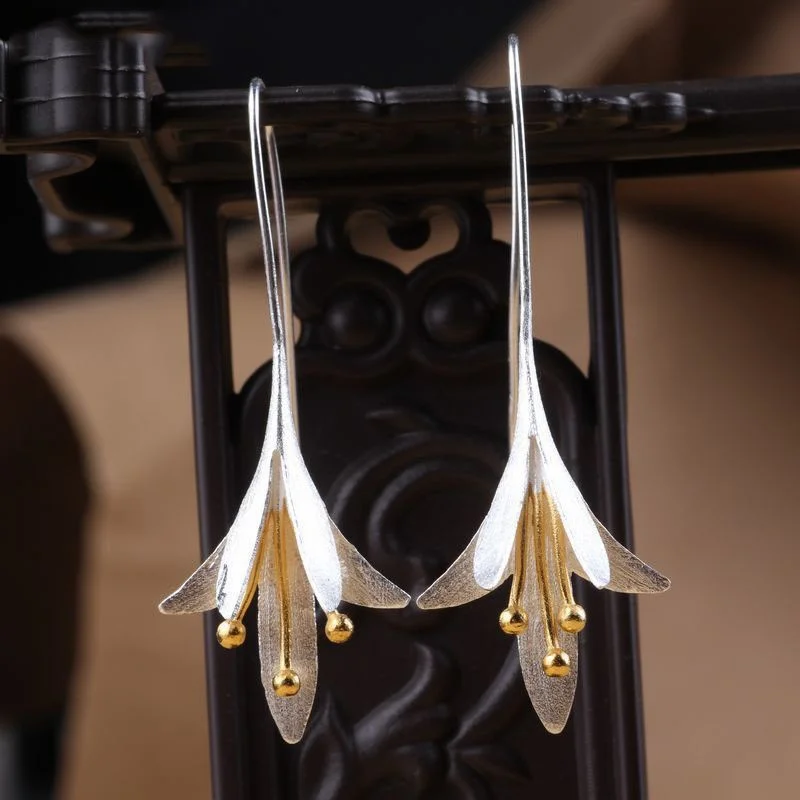 

Exquisite 925 Thai Silver Long Earrings Lily Flower Dangle Hook Earrings for Women Girl Annviersrary Wedding Party Fine Jewelry