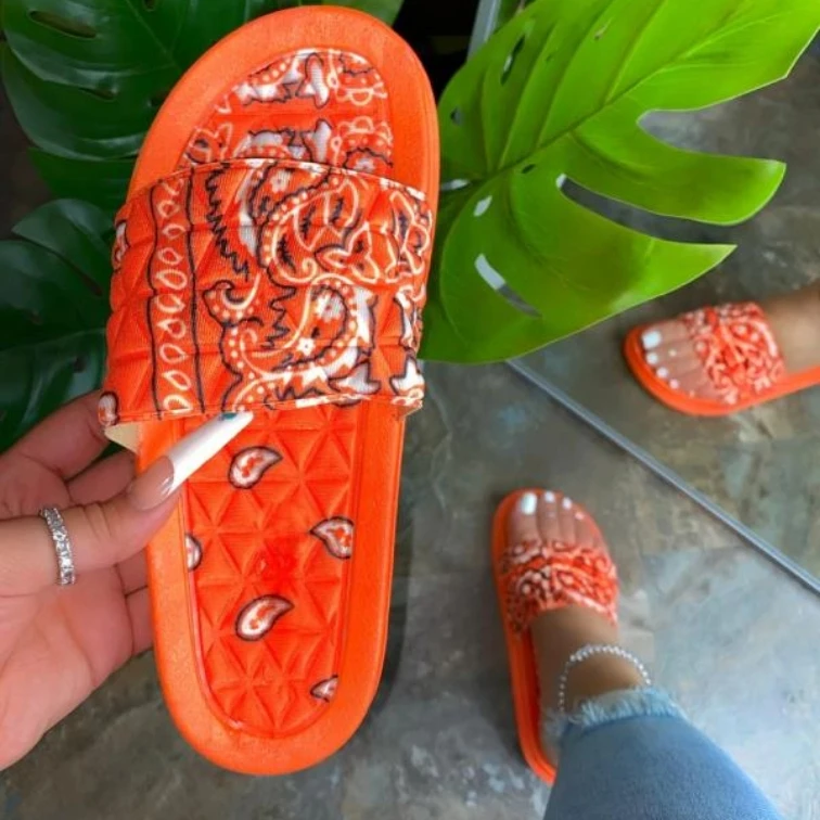 

2020 summer fashion women shoes plus size colorful sandals soft beach slippers