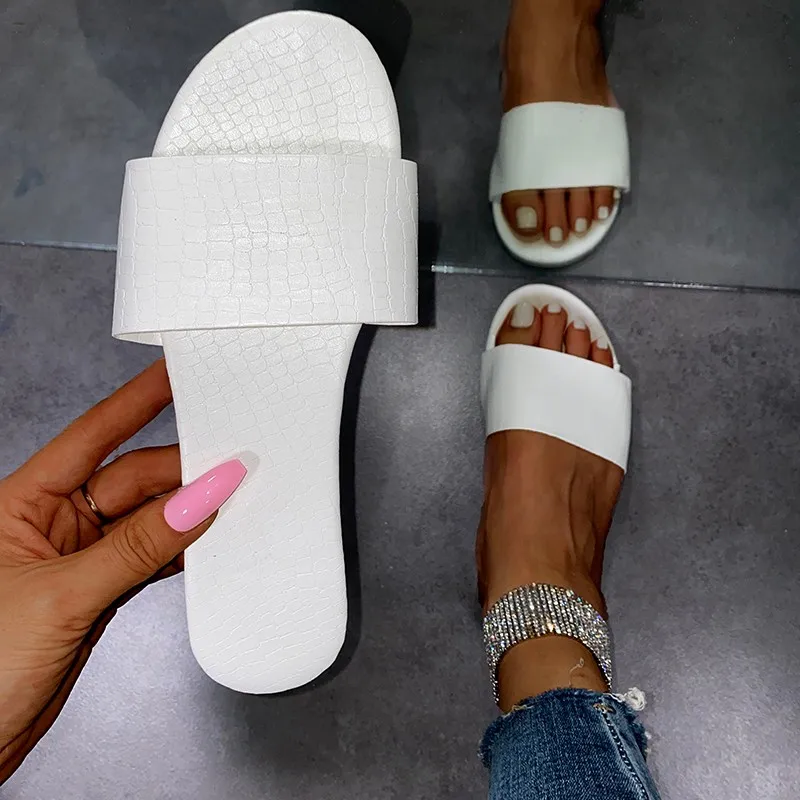 

New designer factory ladies summer flip flops crocodile pattern slides women flat jelly slippers, White,black,pink,green