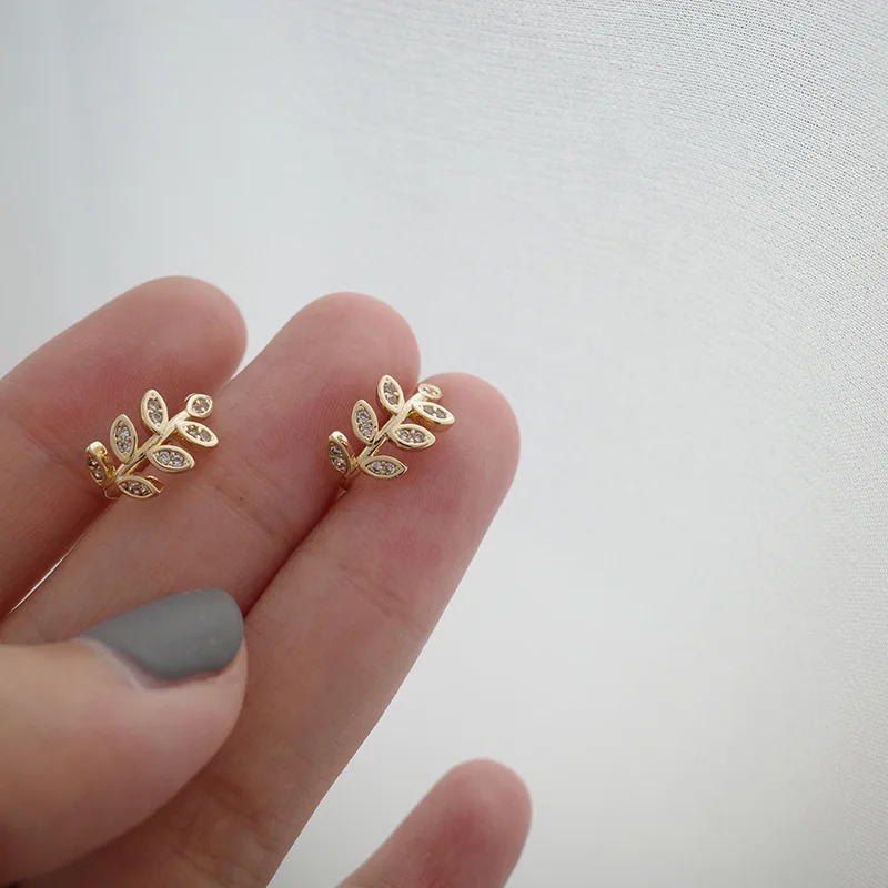 

2021 Fashion woman alloy gold plated earrings bridal earrings jewelry wholesalers