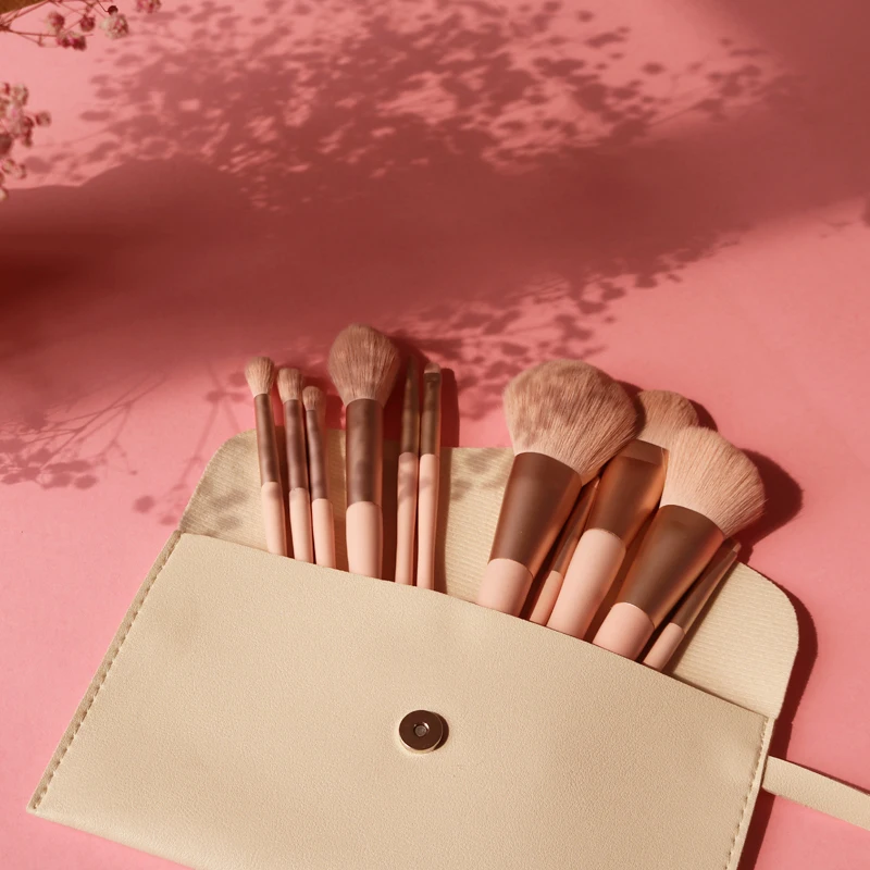 

Wholesale pink makeup brush nylon hair super soft lady makeup brush set