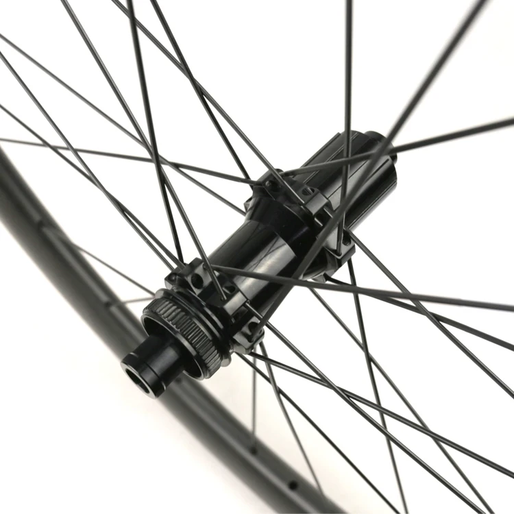 

Carbon Wheels 700c Clincher Road Disc Brake 45mm Bicycle Wheelset Road Bike 24/24 Holes UD Matte