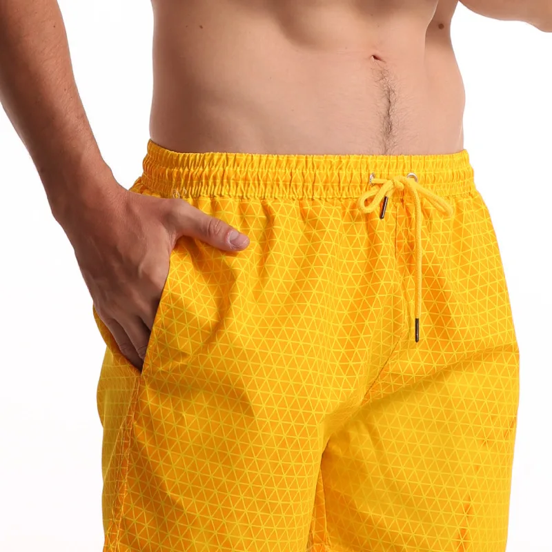 

2021 new product hot style discoloration beach shorts men's quick-drying large size swimming trunks discoloration multicolor swi