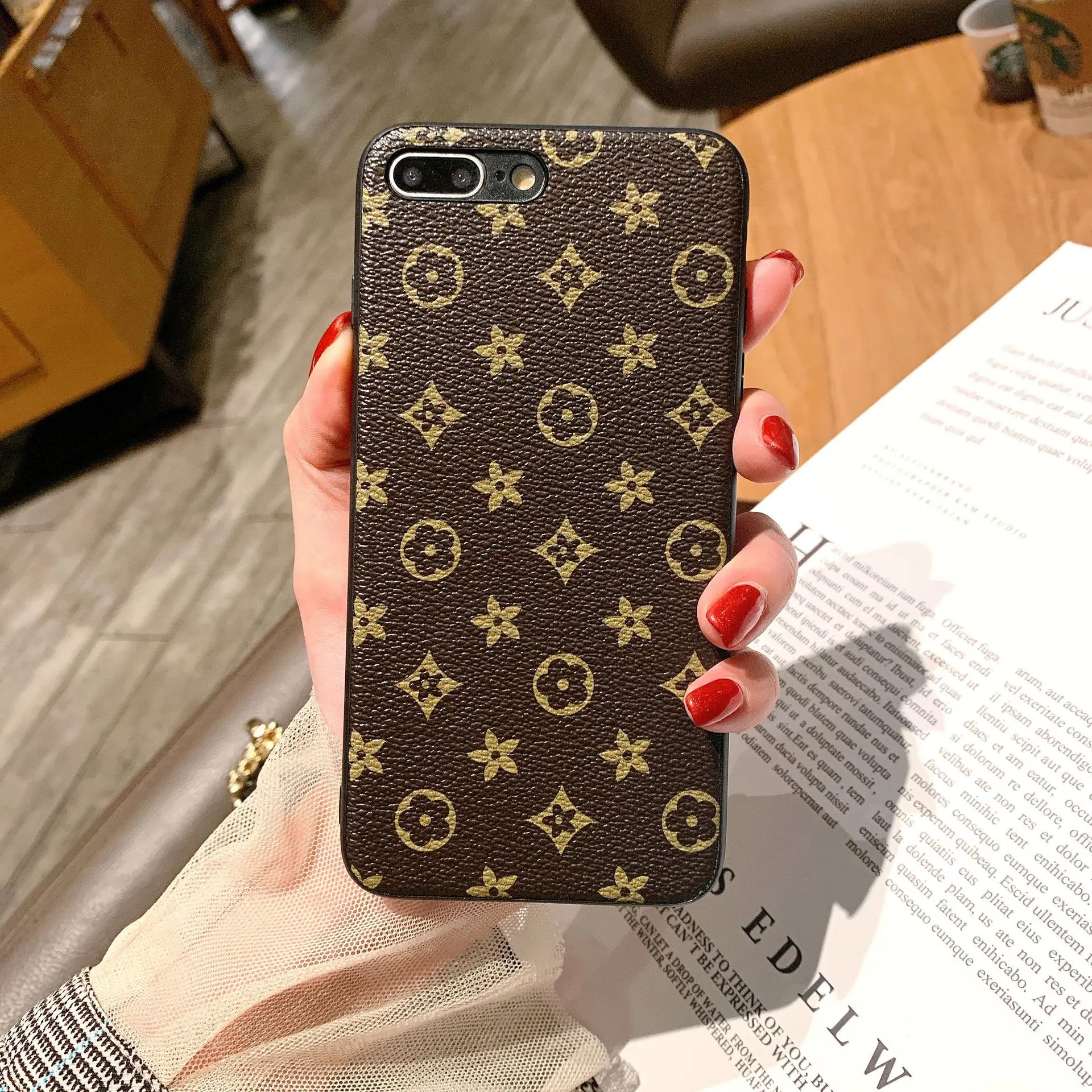 

2021 New Arrival Fashion Luxury Designer Pu Leather Mobile Phone Cases Accessories for iPhone 12 Pro Max