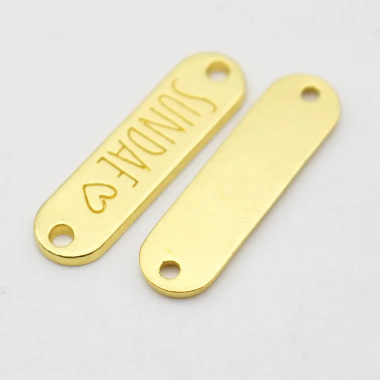 
custom fancy small two hole sewing gold name tag for scarf 