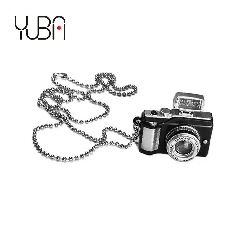 

Retro luminous camera pendant men and women couples LED lamp flashing camera necklace