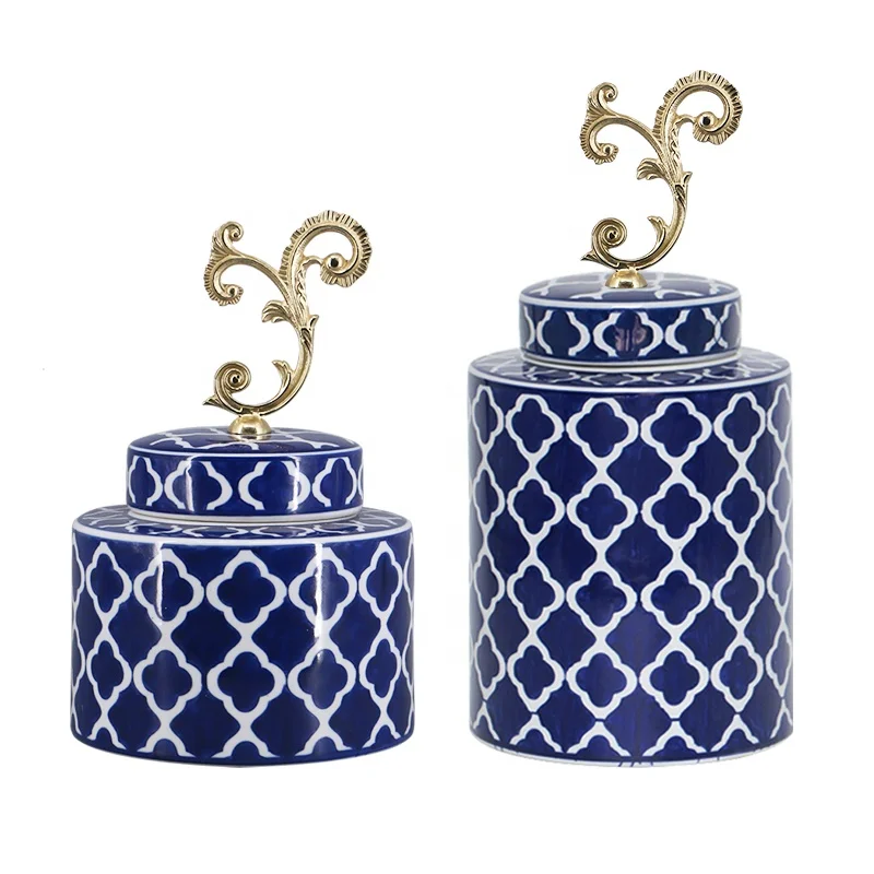 

European luxury blue and white ceramic storage jar with plum blossom heart pattern