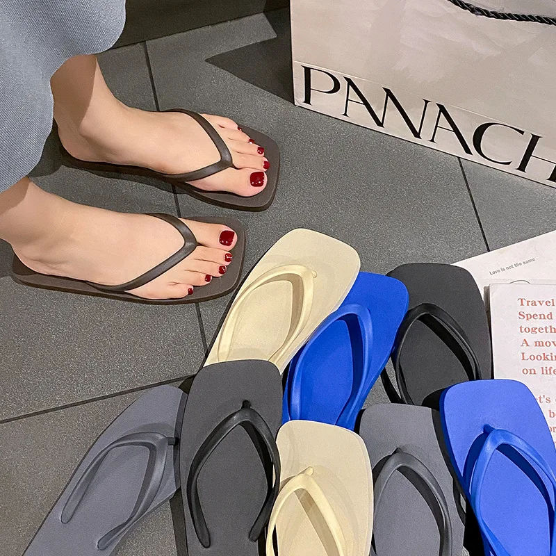 Unisex Winter Summer Soft Non-slip Rubber Outdoor Flip Flops Slippers