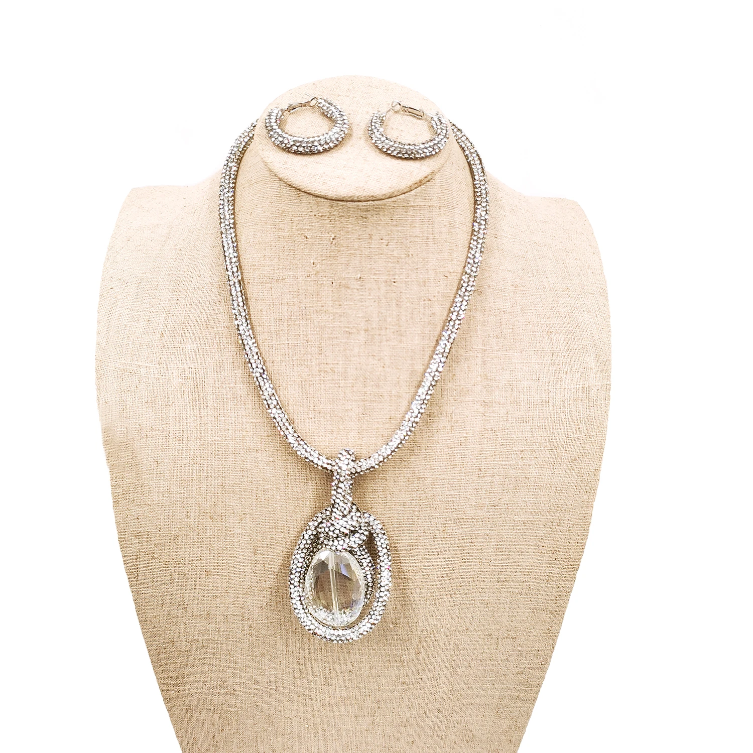 

Factory Hot Sell Oval Glass Pendant Drop Silver Rhinestone Tape Necklaces and Earrings Diamond Crystal Jewelry Sets For Women