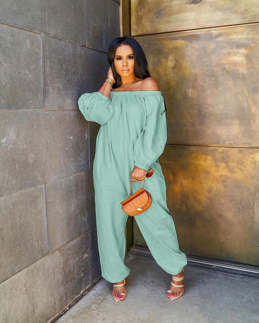 

Wholesale 2022 fashion off the shoulder 1 piece jumpsuit loose casual one piece pants jumpsuit women