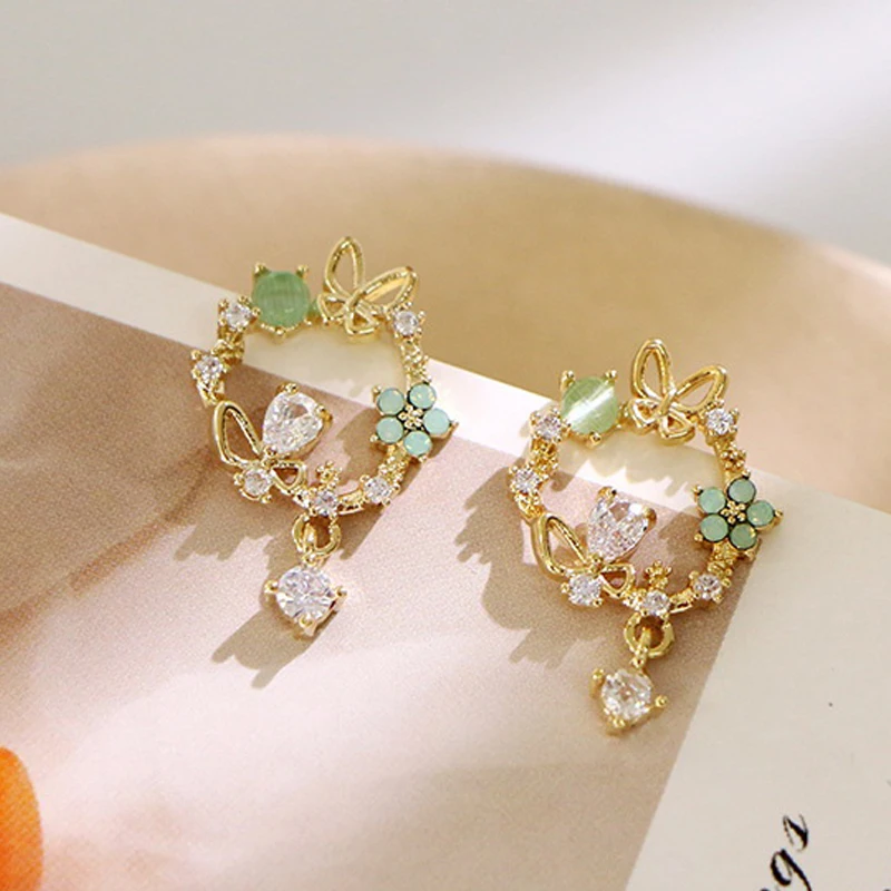 

New Fashion Flower Cute Stud Earrings Korean Jewelry Rhinestone For Women Stud Earring, Picture