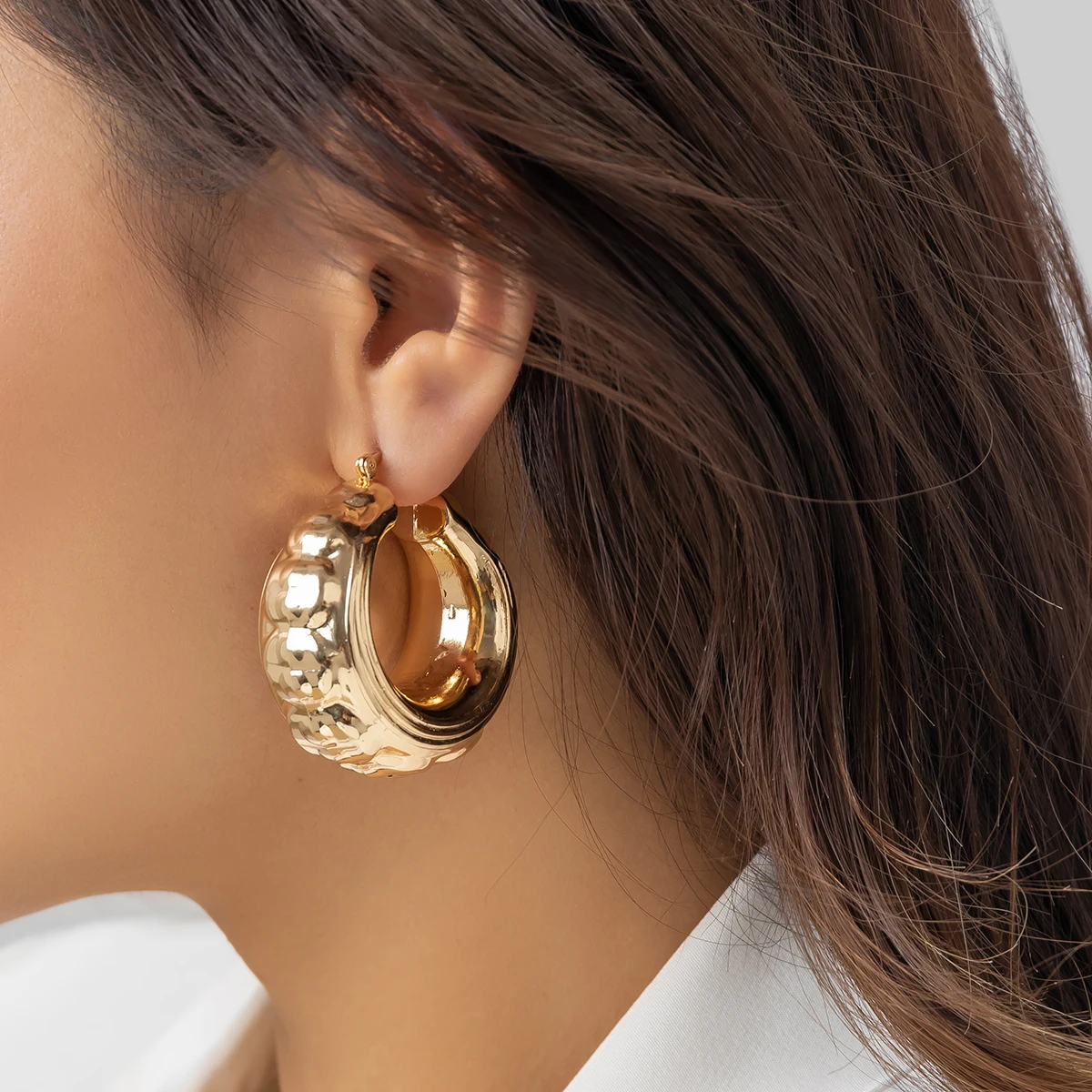 

SHIXIN Punk Elegant Round Hoop Earrings for Women Metal Geometric Circle Piercing Earrings 2023 Trending Jewelry Accessories