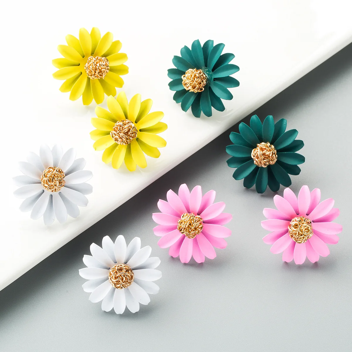 

Fashionable temperament all-match alloy petals flower earrings