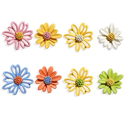 

Korean Bright Color Left and Right Hollow Daisy Flower Stud Earrings 2020 for Little Girls, Picture shows