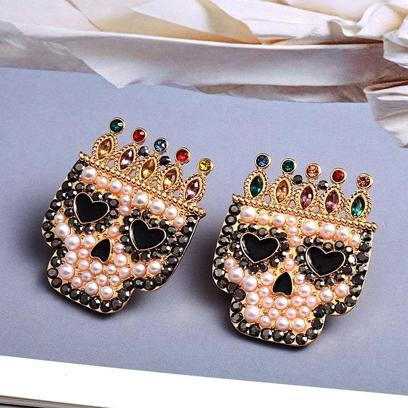 

Kaimei High quality Rhinestone Metal Fashion Trend Jewelry Accessories For Women New Luxury Crystal Pearl Skull Earrings, Many colors fyi