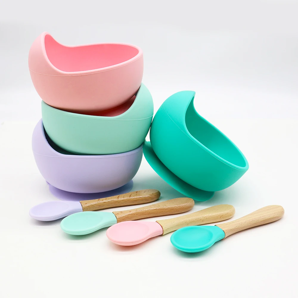 

Wholesale custom ecofriendly Baby Feeding Set small Silicone Soft Suction cup anti spill Bowl With Spoon for baby, Customized color