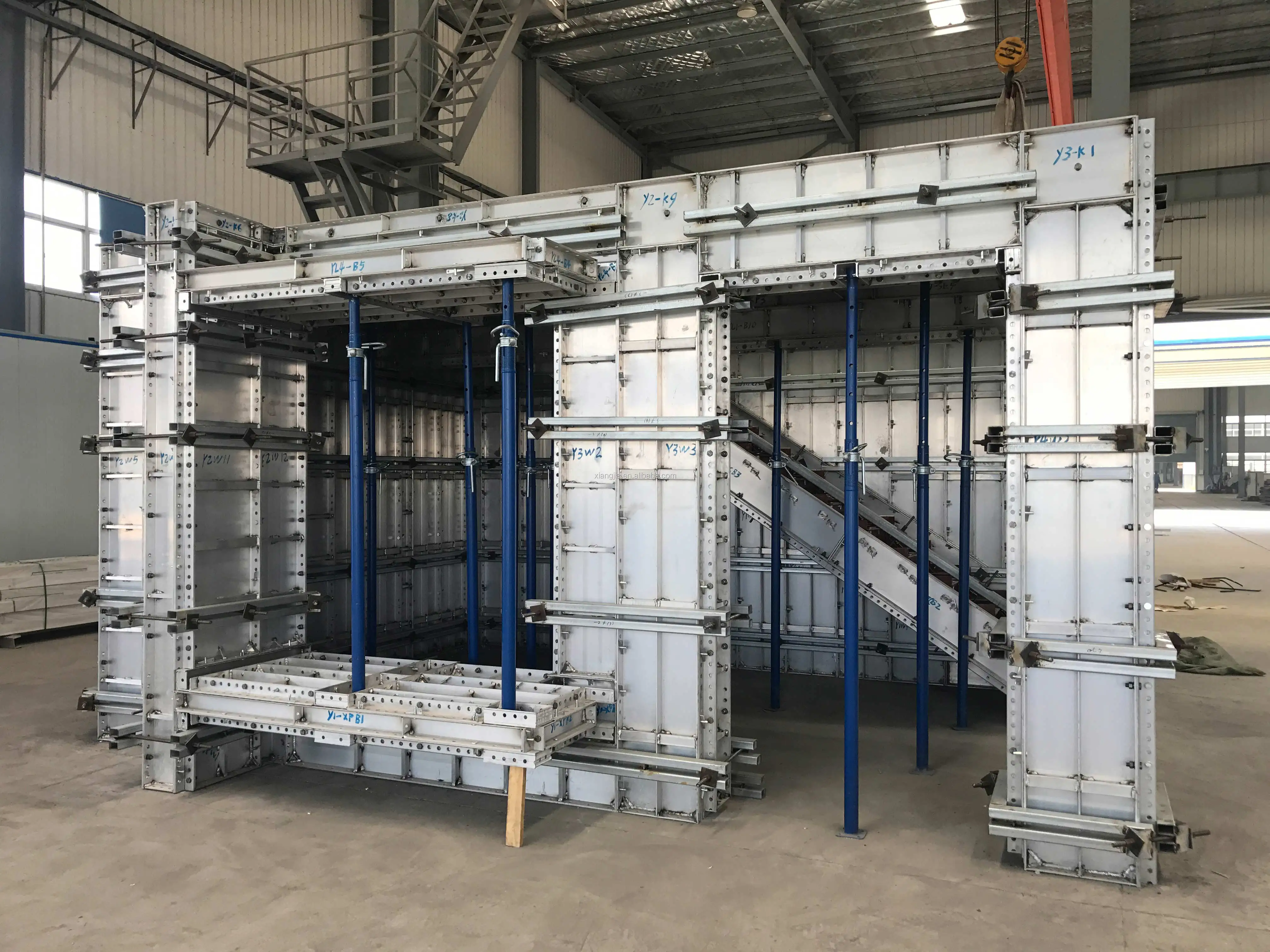 Factory Direct Price Concrete Aluminium Formwork / Aluminium Column