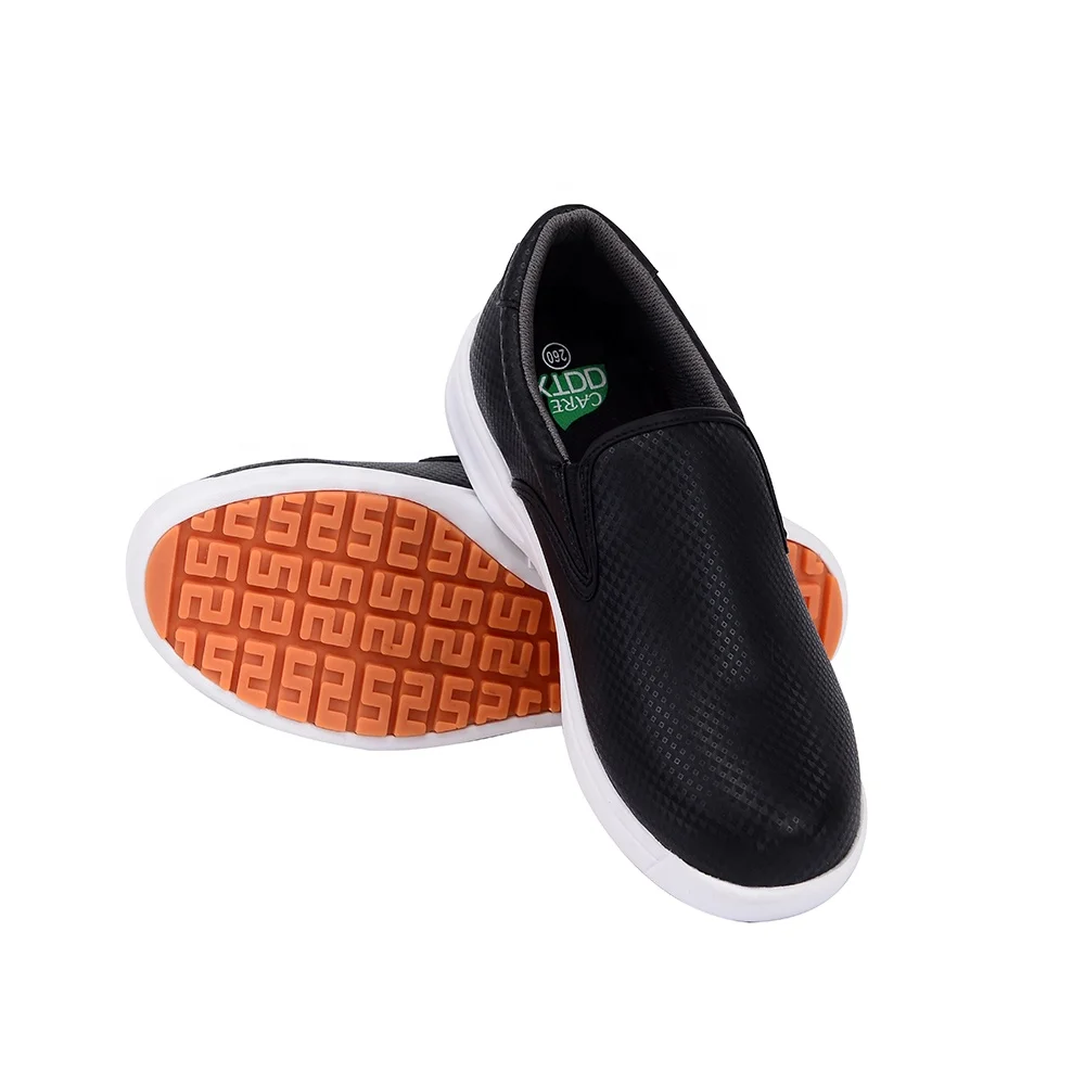 

DDTX Slip Resistant SRC Chef Shoes Slip On Hotel Chef Clog Shoes Black