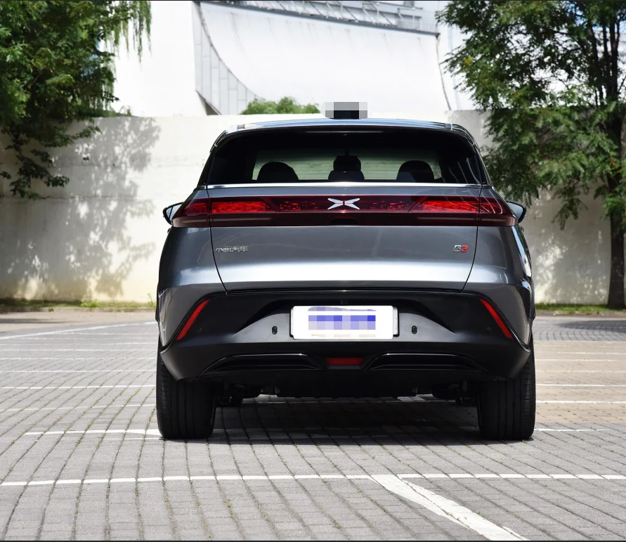 Luxury Electric car 160KW X-peng G3    fast speed   Electric SUV