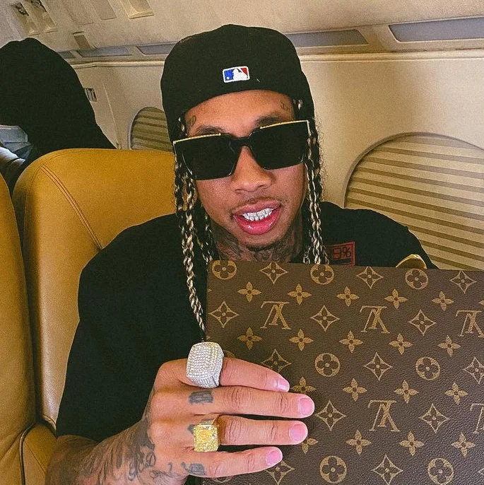 

OOT9362 Tyga Same Luxury Wide Frame Glasses Oversized Vintage Designer Sunglasses