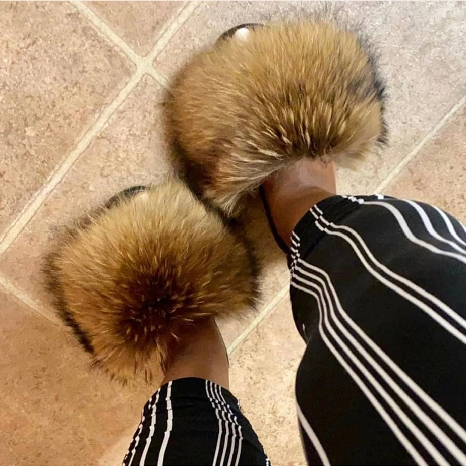 

2021 New Fashion Real Fur Slides Wholesale Women Raccoon Fox Fur Slippers Furry Outdoor Sandals, Customer's request