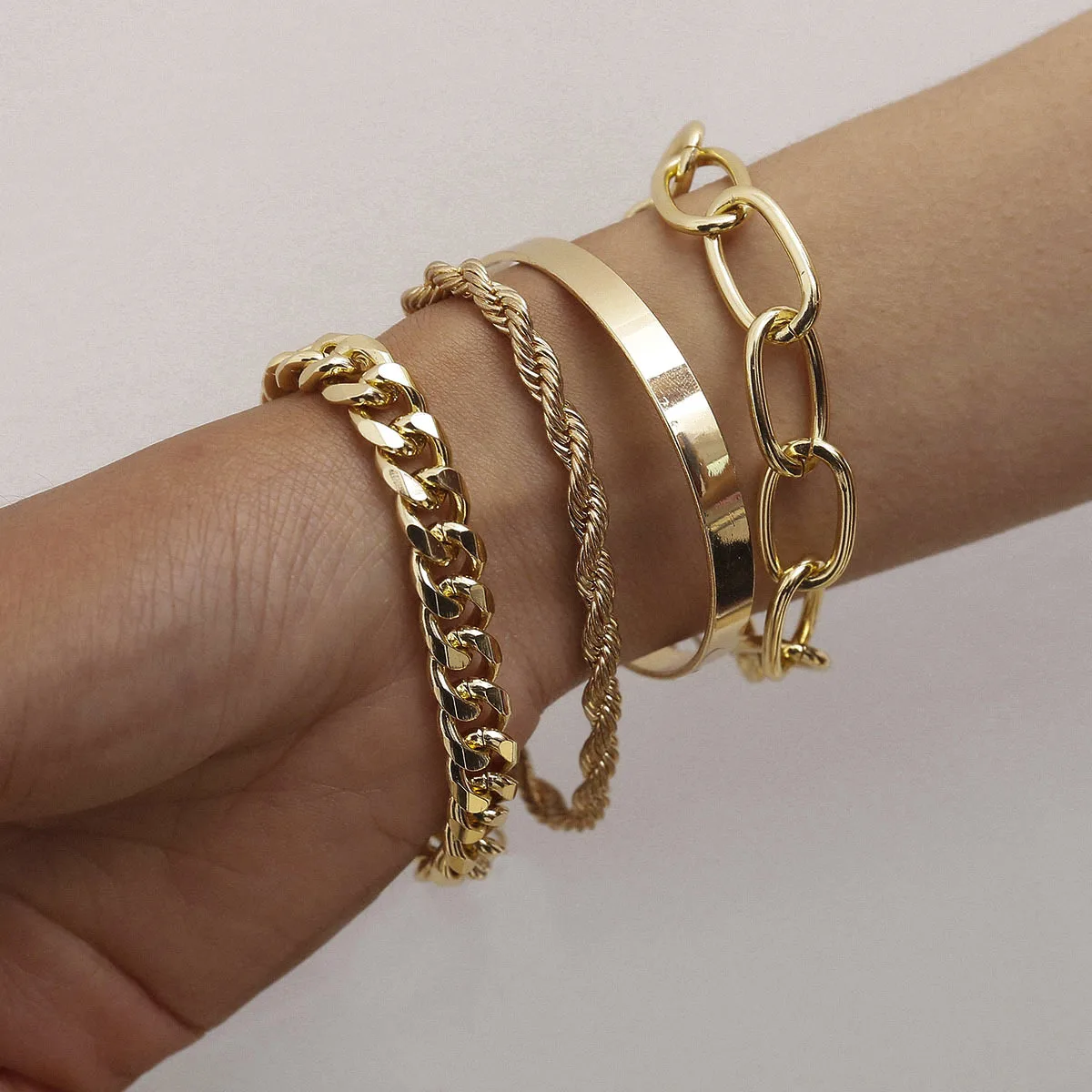 

VRIUA New Multilayer Personality Exaggerated Bracelet Set Geometric Metal Thick Chain Couple Bracelet Jewelry Accessories, Gold/silver