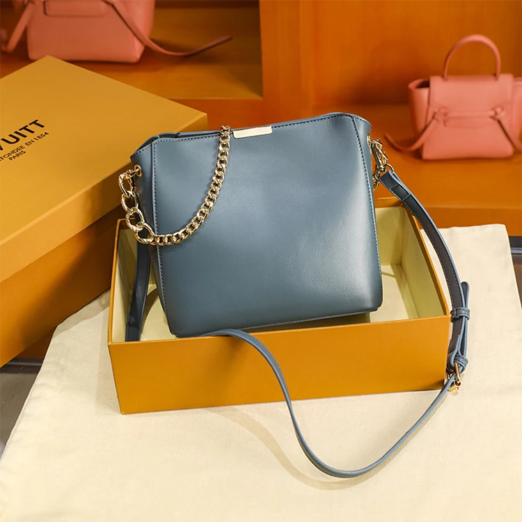 

High Quality PU Leather Simple Solid Color Chain Armpit Shoulder Crossbody Bag Luxury Famous Branded Office Handbags For Women