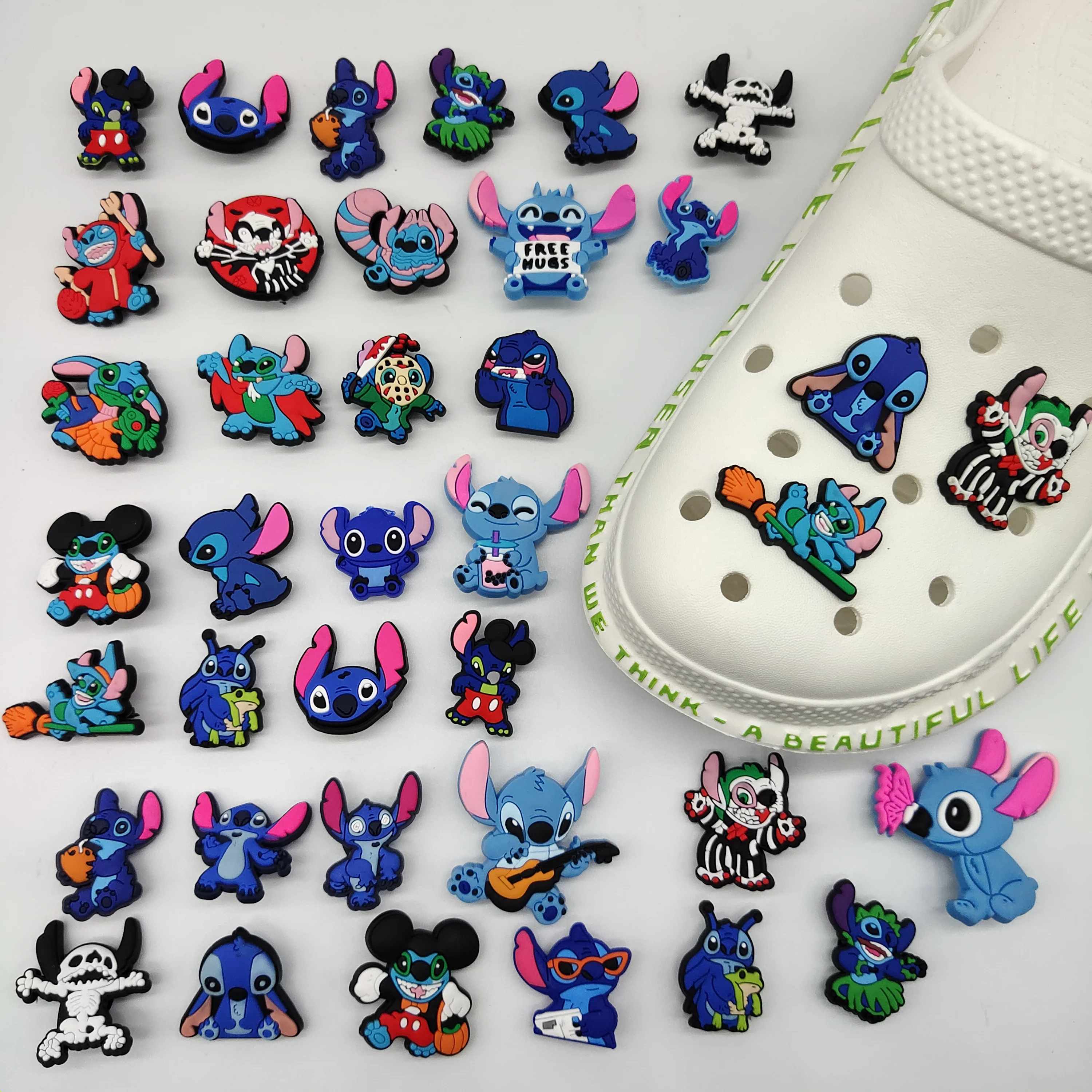 

2022 wholesale custom croc charms shoe croc charms pvc soft Shoes and accessories clog As a gift for the child Shoe decorations