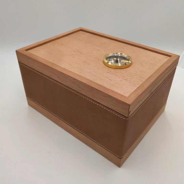 Wooden Cigar Box 0007.jpg