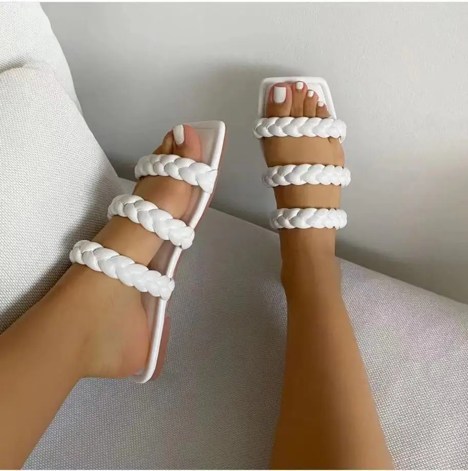 

2021 summer flat bottom women's slippers plus size women's shoes beach flip flops woman sandals new arrivals 2021, Black