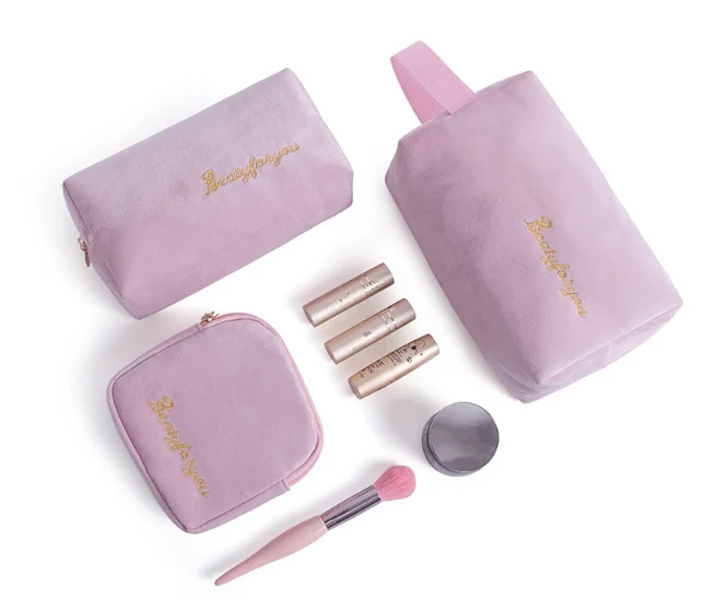 

Makeup storage bag portable flannel female clutch large-capacity lipstick bag Nordic style ins four-piece set