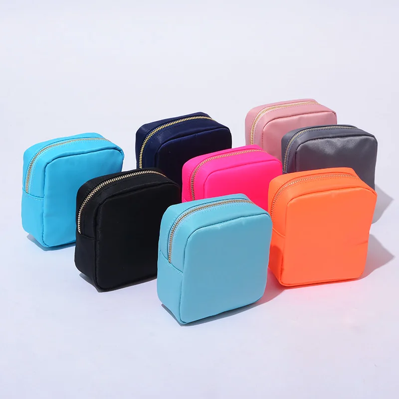 

Multicolor waterproof nylon pouch can be portable cosmetic bag mini wash bag can DIY chenille letter patch stock makeup bag