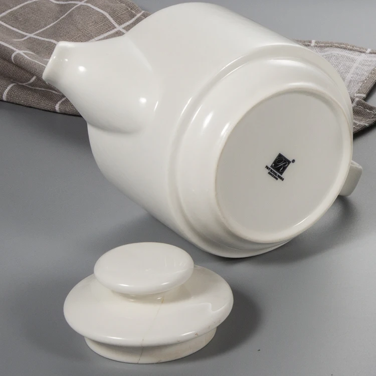 porcelain tea pot