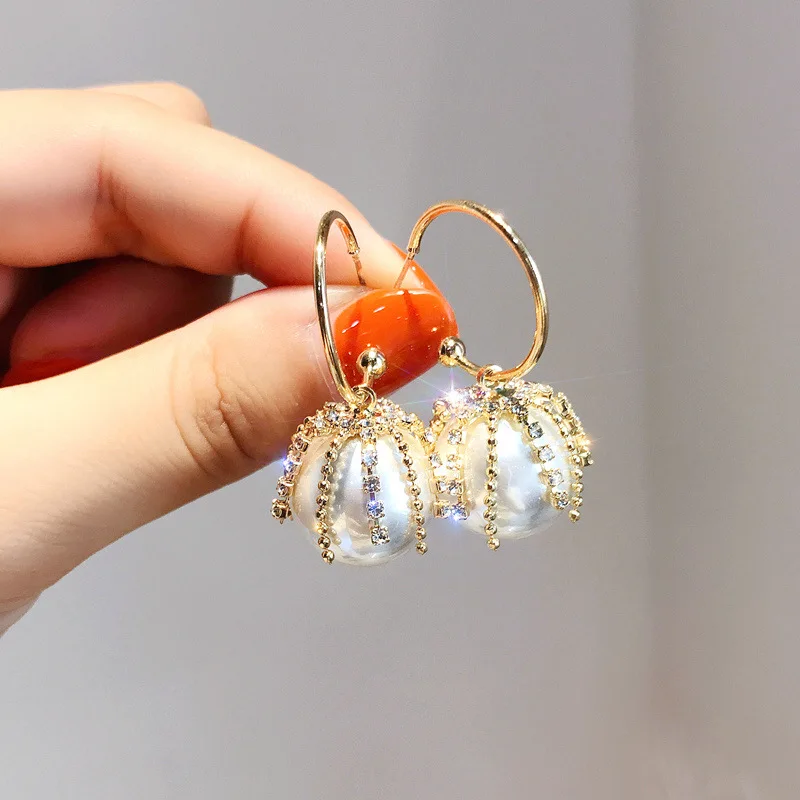 

New Arrival Fashion Crystal Rhinestone Pearl Earrings Gold Plated C Hoop Pearl Drop Earring For Girls