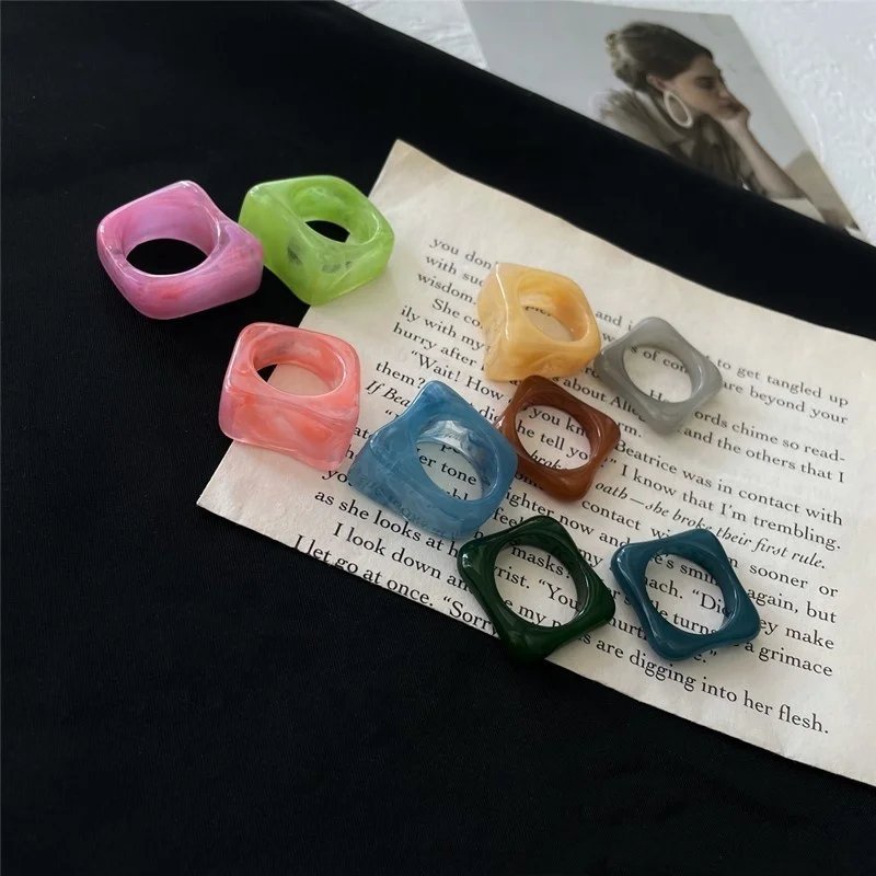 

Korean cute mixed colors geometric resin rings for ladies jewelry, Gold